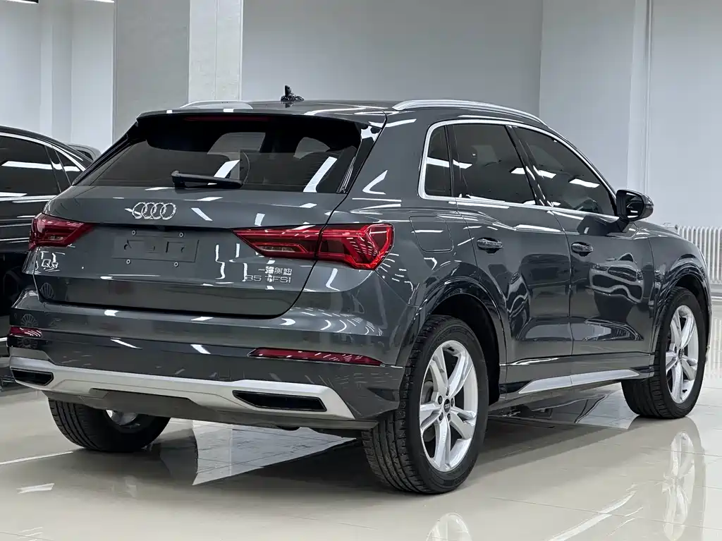 Audi Q3 2023 model 40 TFSI Fashion Dynamic Edition