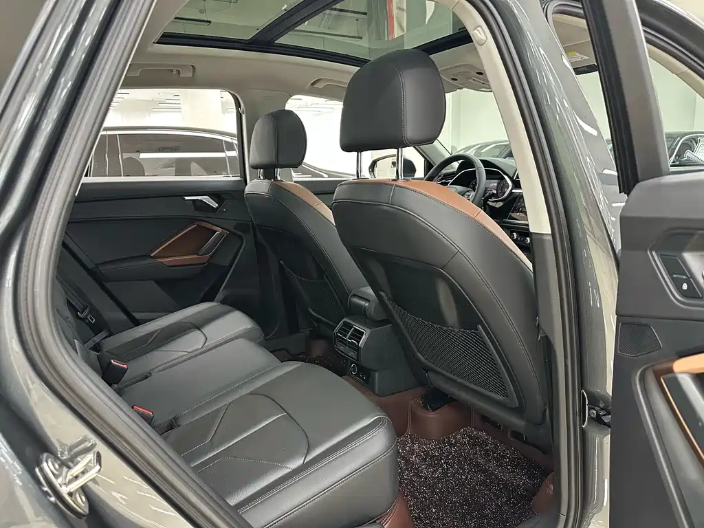 Audi Q3 2023 model 40 TFSI Fashion Dynamic Edition
