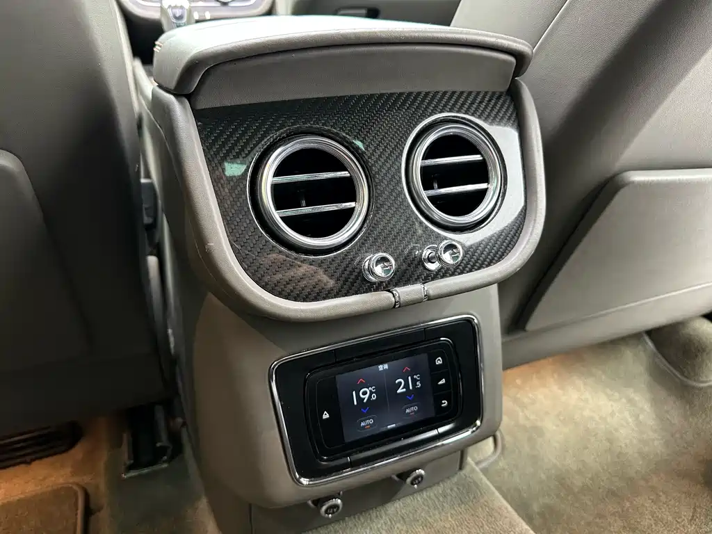 Lancer 2018 4.0T V8