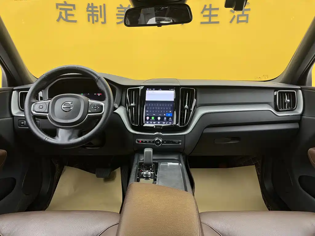 Volvo XC60 2022 B5 AWD Intelligent Comfort Luxury Edition