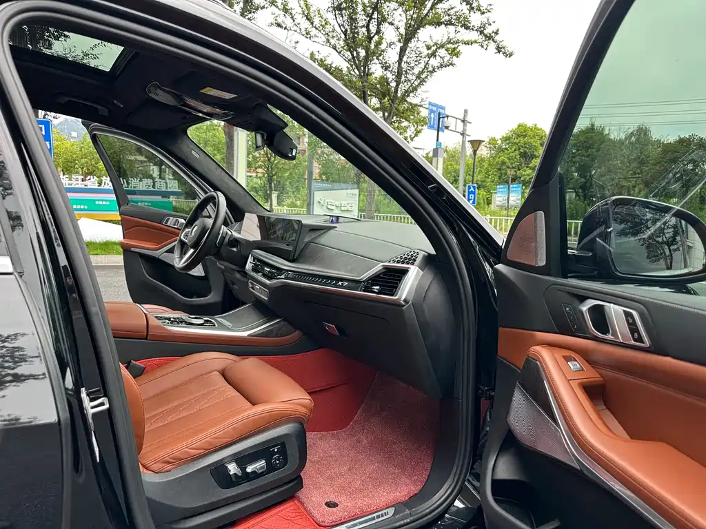 BMW X7 2023 xDrive40i Luxury Edition M Sport Package