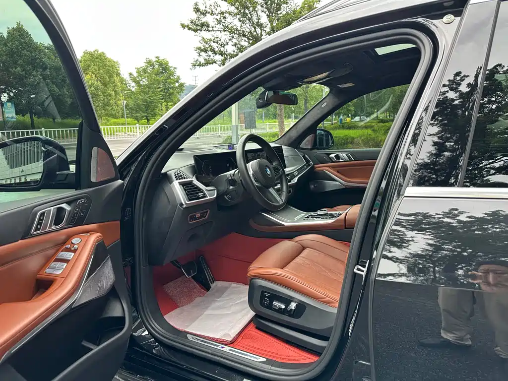 BMW X7 2023 xDrive40i Luxury Edition M Sport Package