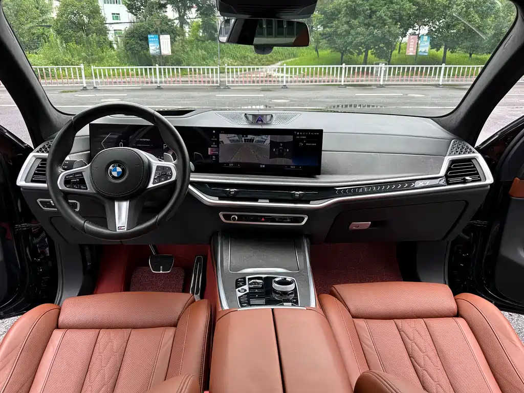 BMW X7 2023 xDrive40i Luxury Edition M Sport Package
