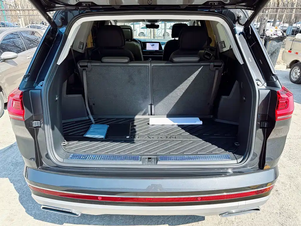 Lan Jin 2023 Model Revised 530TSI 4x4 Flagship Sheng Jin Edition Pro 6-seat