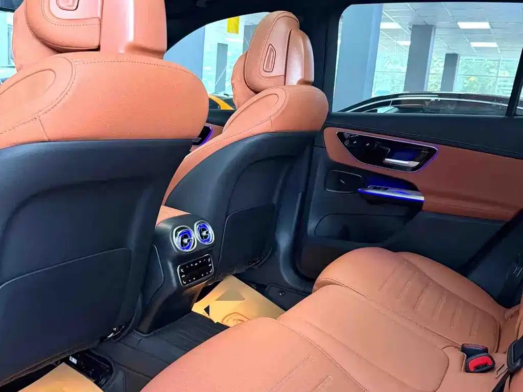 Mercedes-Benz GLC 2025款 Restyled GLC 260 L 4MATIC Sporty Edition