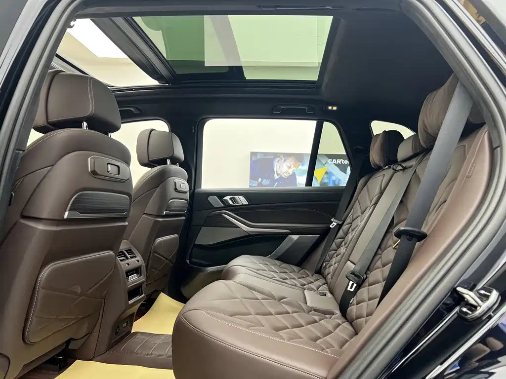 BMW X5 2023 xDrive 40Li M Sport Nightshade Package