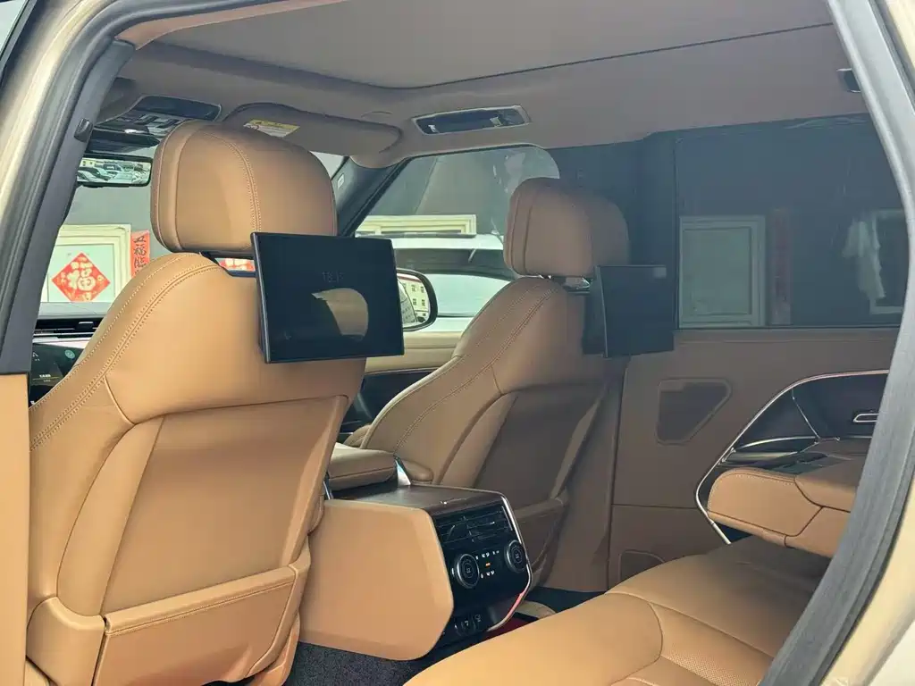 Range Rover 2023 3.0 L6 400PS Creation Extended Edition