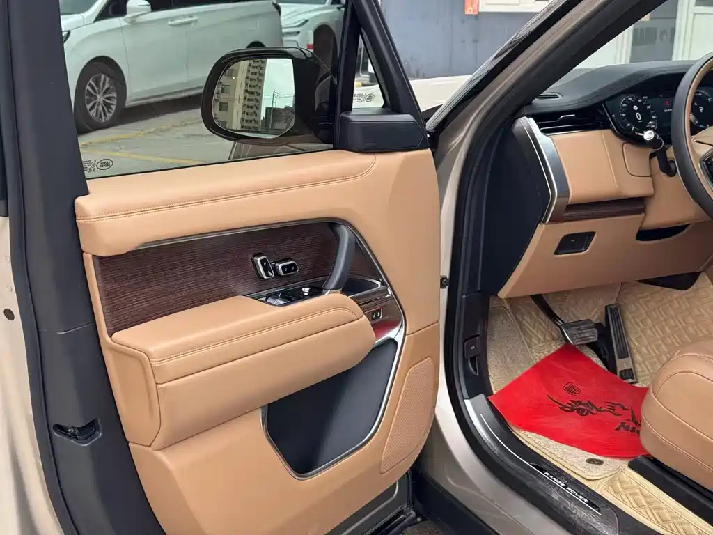 Range Rover 2023 3.0 L6 400PS Creation Extended Edition