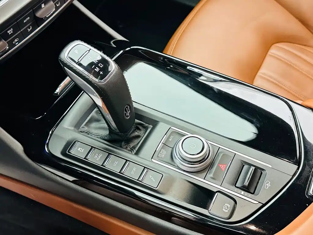 Levante 2021 3.0T Standard Edition