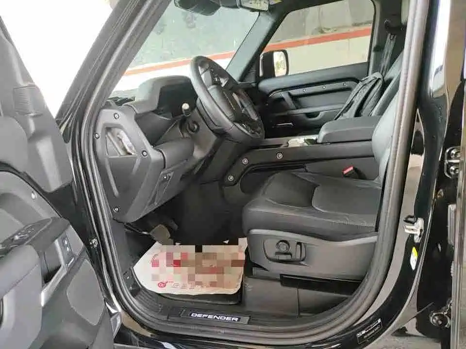 Land Rover Defender 2025 110 3.0T P400 X-Dynamic HSE