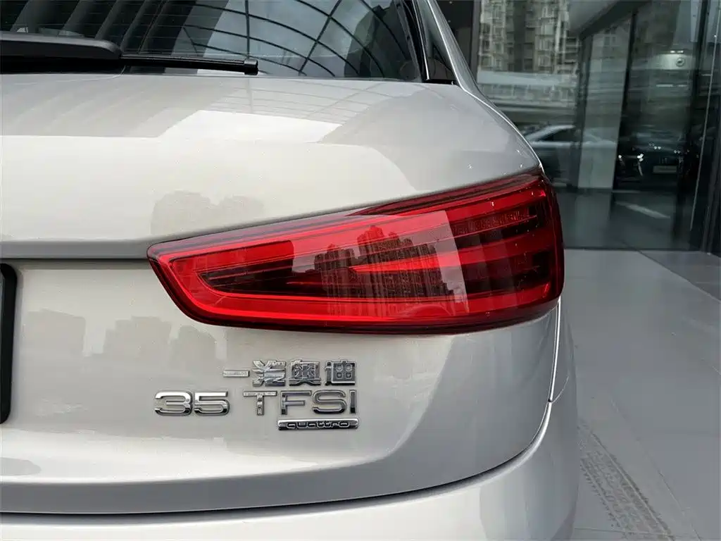 Audi Q3 2013 35 TFSI quattro Comfort Edition