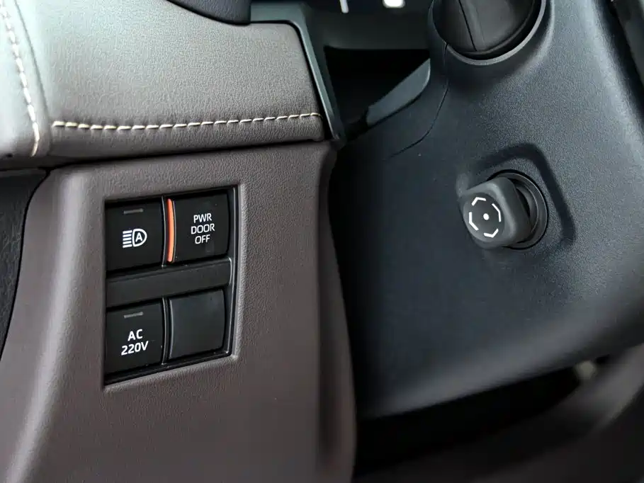 2024 Crown Hybrid 2.5L Prestige Executive Edition
