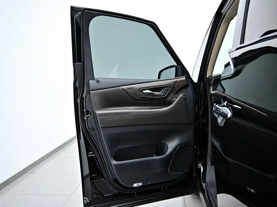 2024 Crown Hybrid 2.5L Prestige Executive Edition