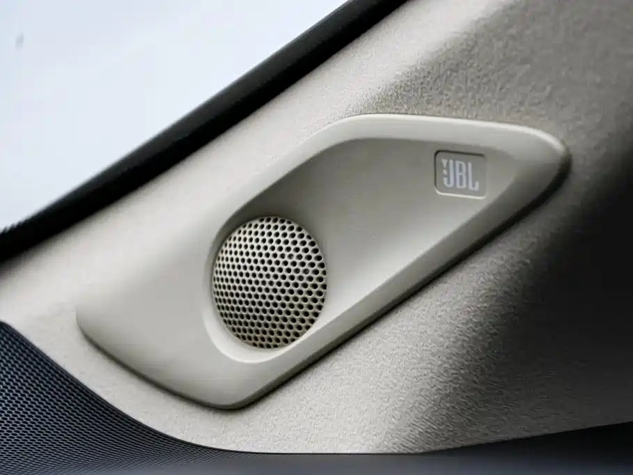 2024 Crown Hybrid 2.5L Prestige Executive Edition