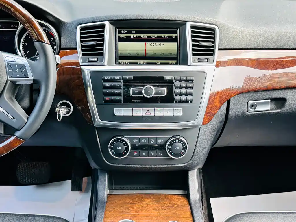 Mercedes-Benz M-Class 2014 ML 400 4MATIC Luxury Edition