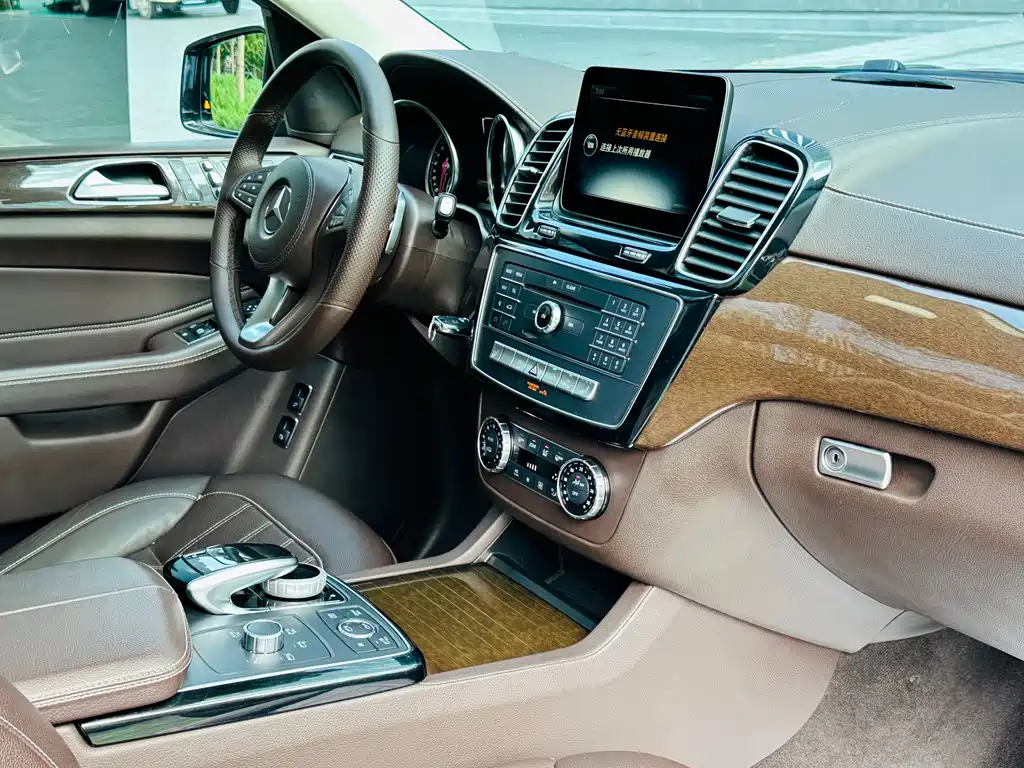 Mercedes-Benz GLS 2018 GLS 400 4MATIC Dynamic Edition