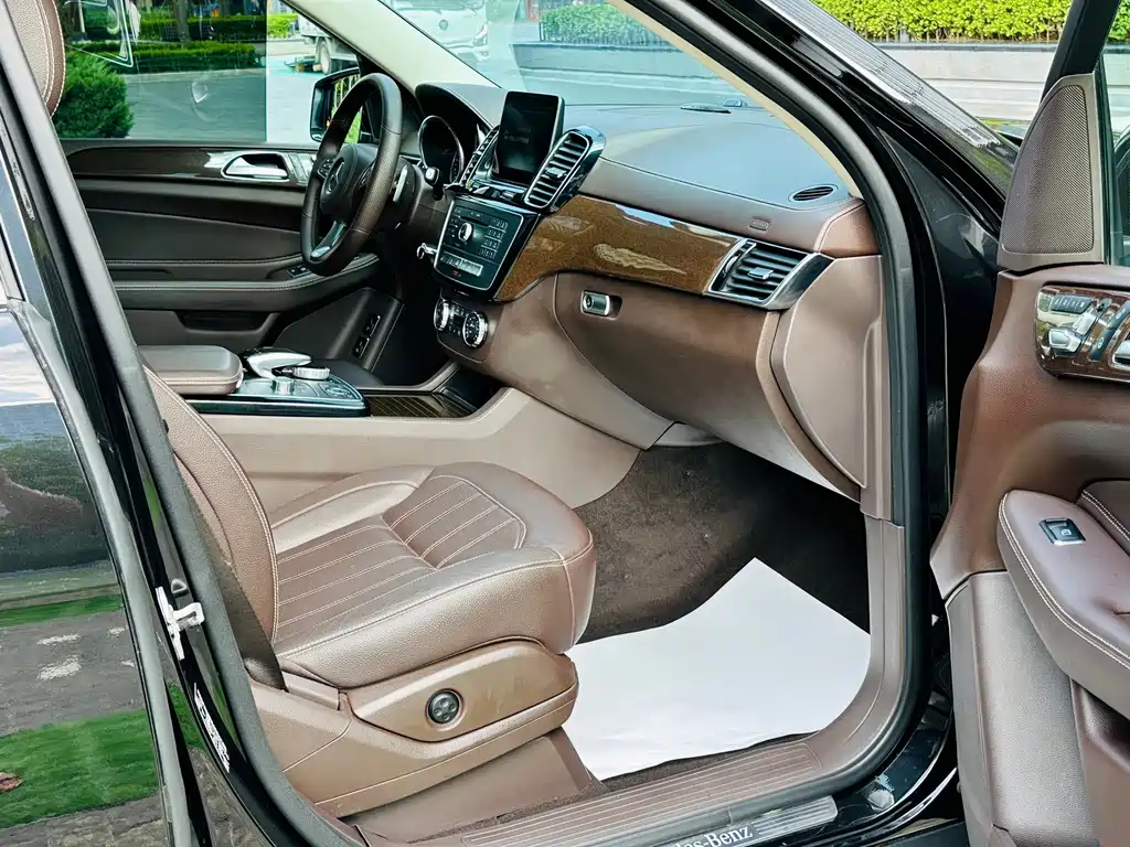 Mercedes-Benz GLS 2018 GLS 400 4MATIC Dynamic Edition