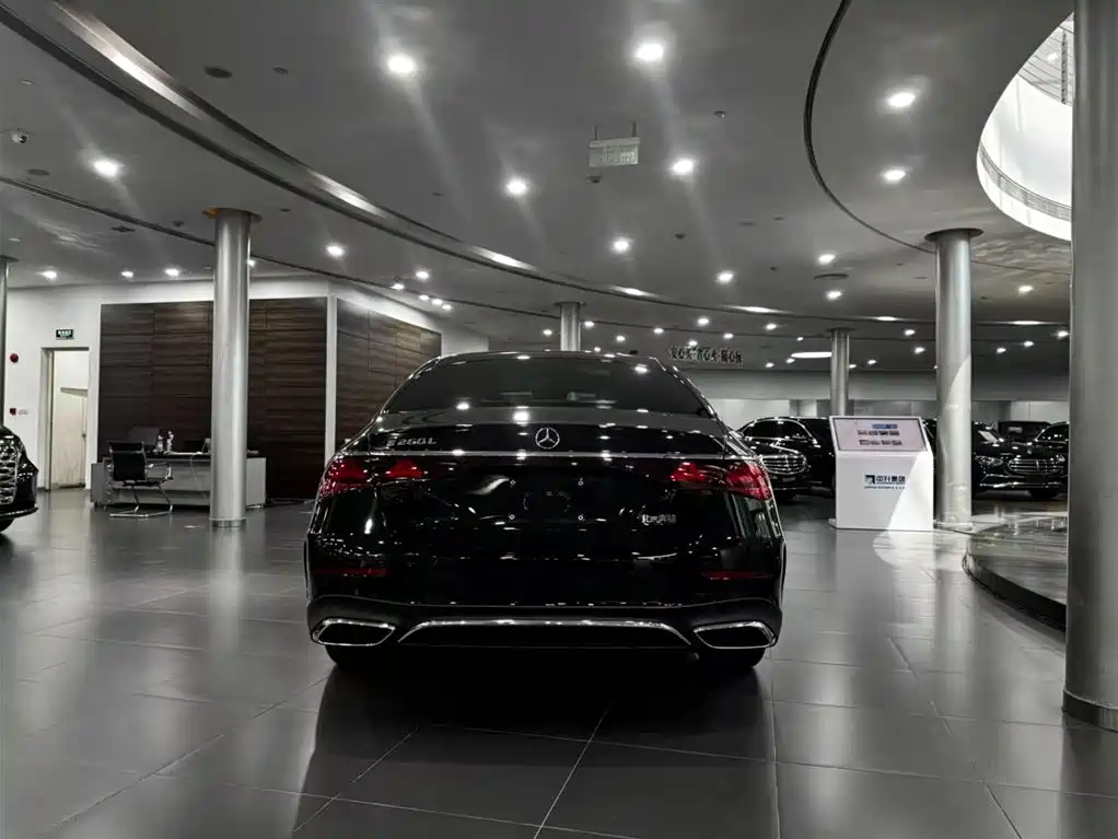 Mercedes-Benz E-Class 2024 E 260 L Sport Line