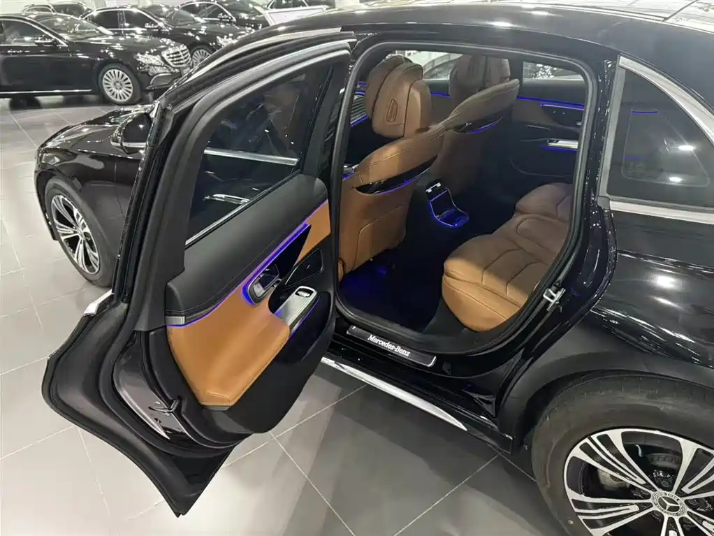 Mercedes-Benz E-Class 2024 E 260 L Sport Line