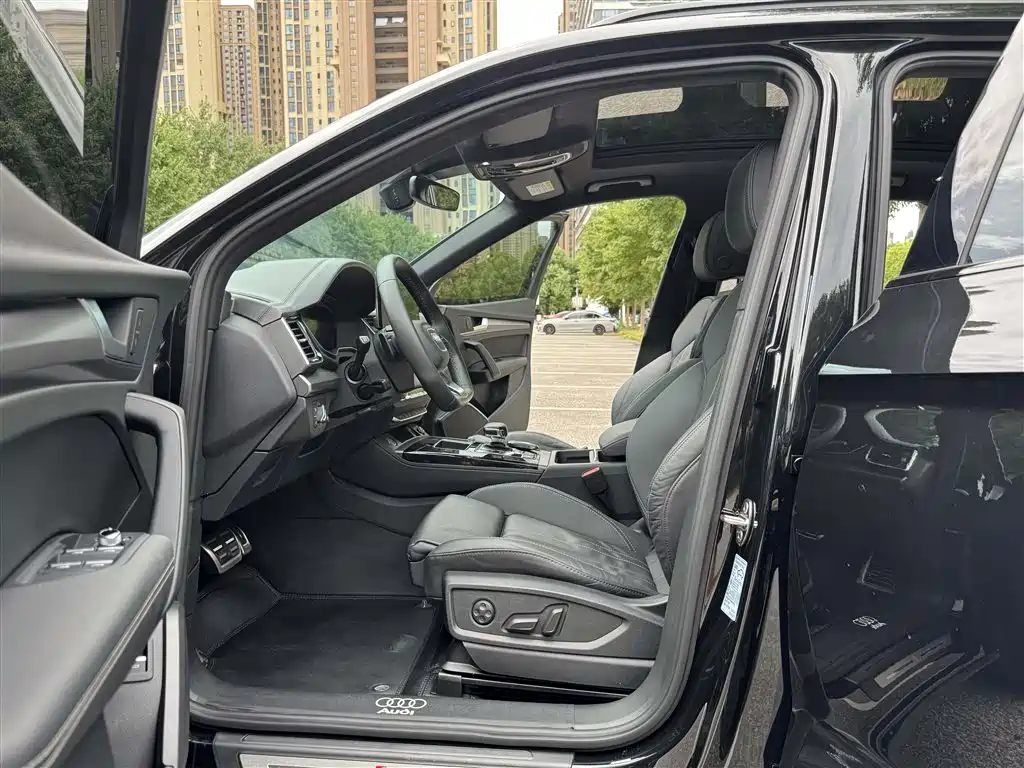 Audi Q5L 2023 40T Premium Dynamic Edition