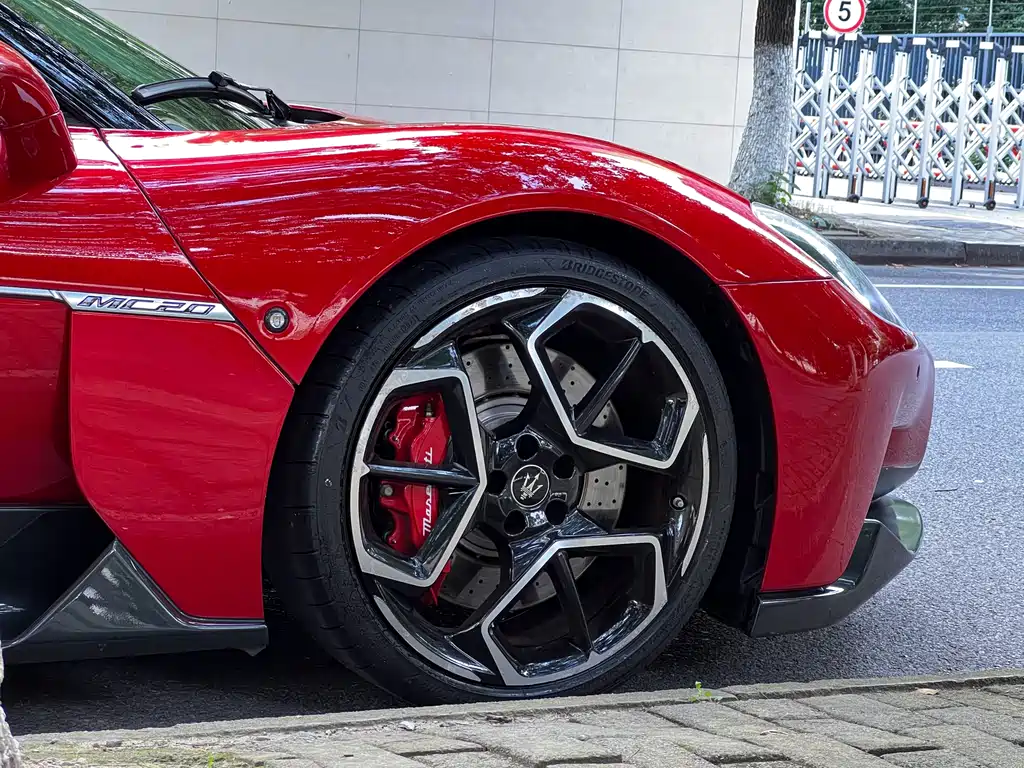Maserati MC20 2020 3.0T Standard Edition
