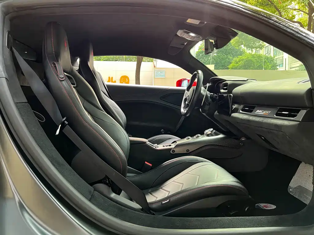 Maserati MC20 2020 3.0T Standard Edition