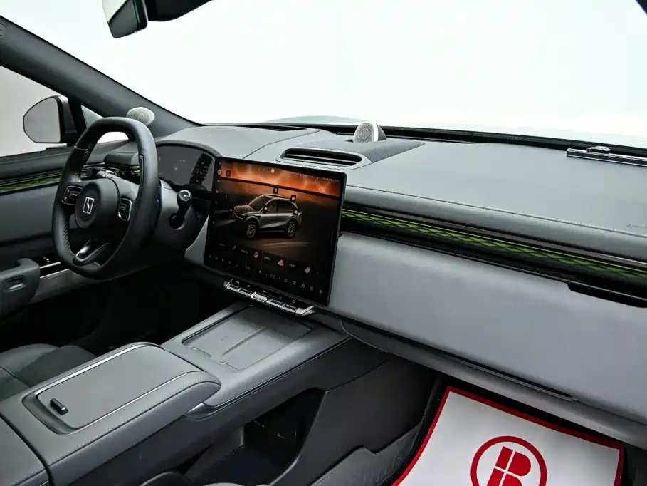 Jizhe 7X 2025 Edition 100kWh Long Range All-Wheel Drive Intelligent Driving Version