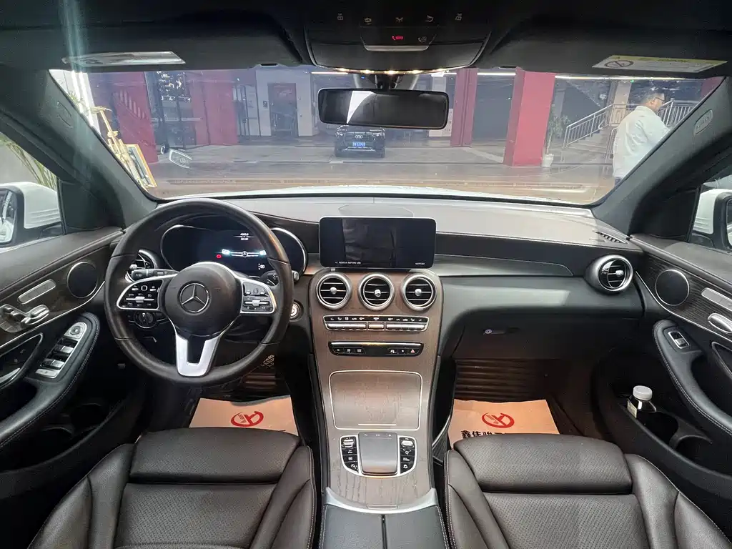 Mercedes-Benz GLC 2022 GLC 260 L 4MATIC Luxury Edition