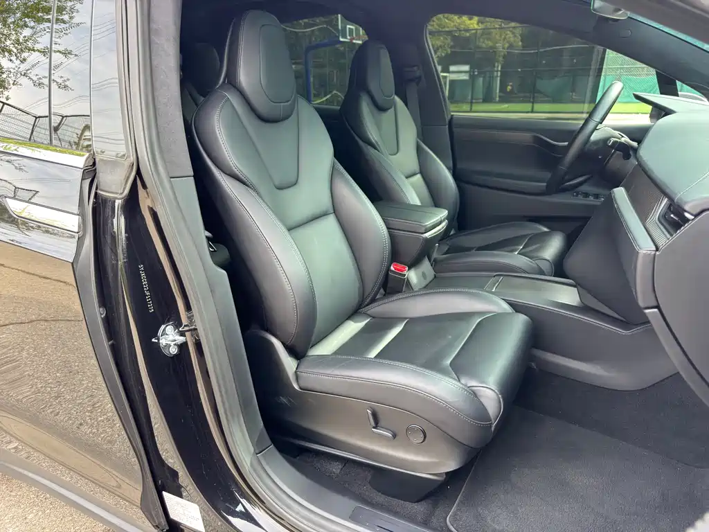 Model X 2017 Long Range Edition