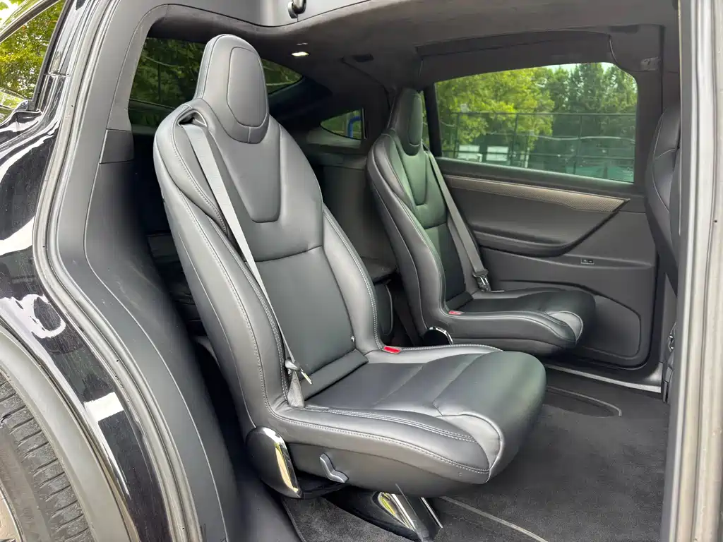 Model X 2017 Long Range Edition