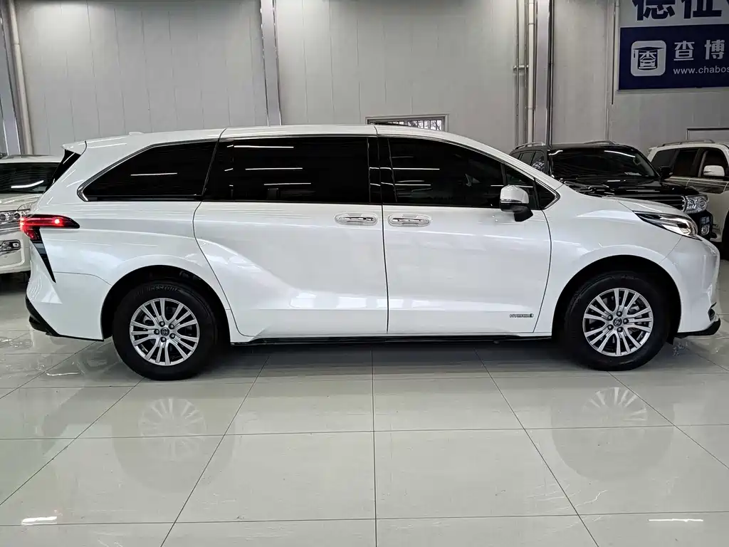 Sienna 2023 2.5L Hybrid Prestige Edition