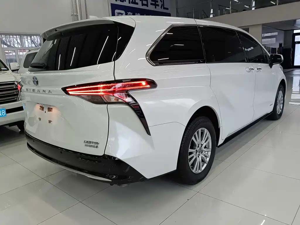 Sienna 2023 2.5L Hybrid Prestige Edition