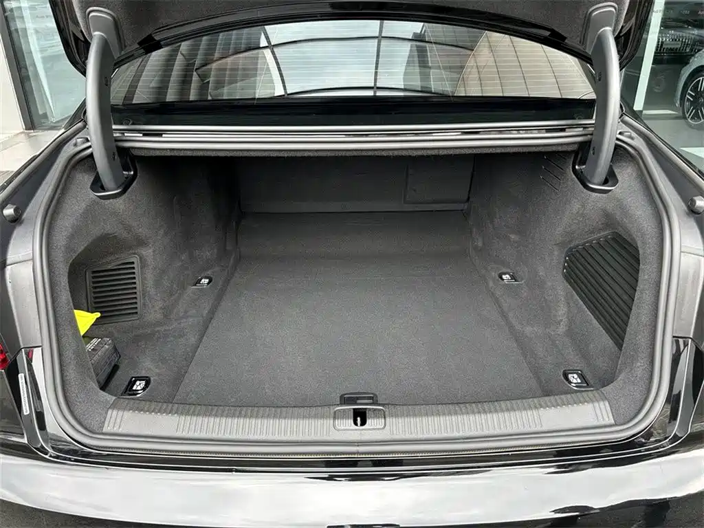 Audi A8 2023 model A8L 50 TFSI quattro Premium Selection
