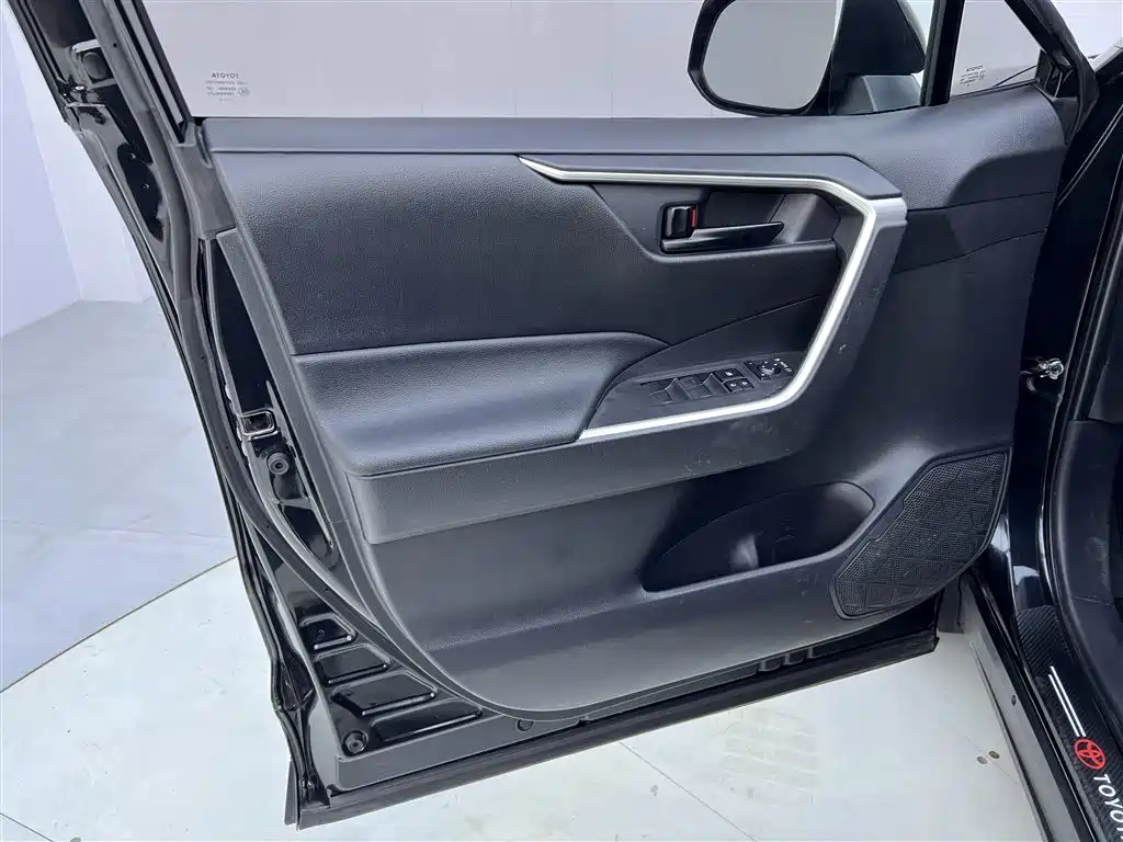 Velaranda 2022 2.0L CVT Two-wheel Drive Leading Edition