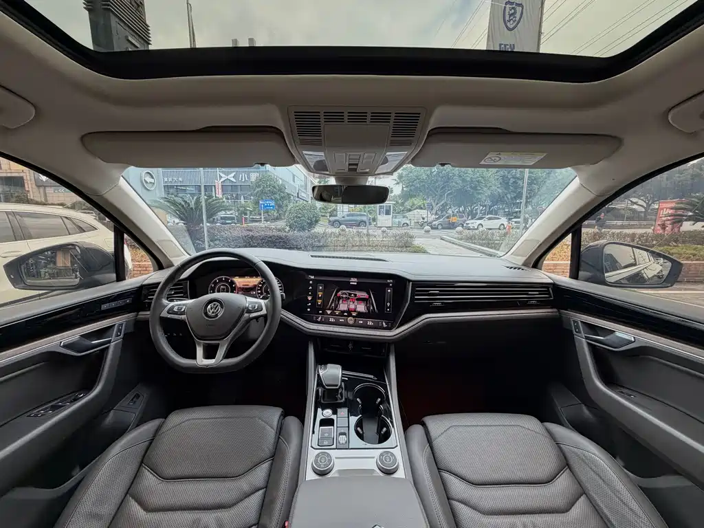Touareg 2019 3.0 TSI Shifeng Edition National VI
