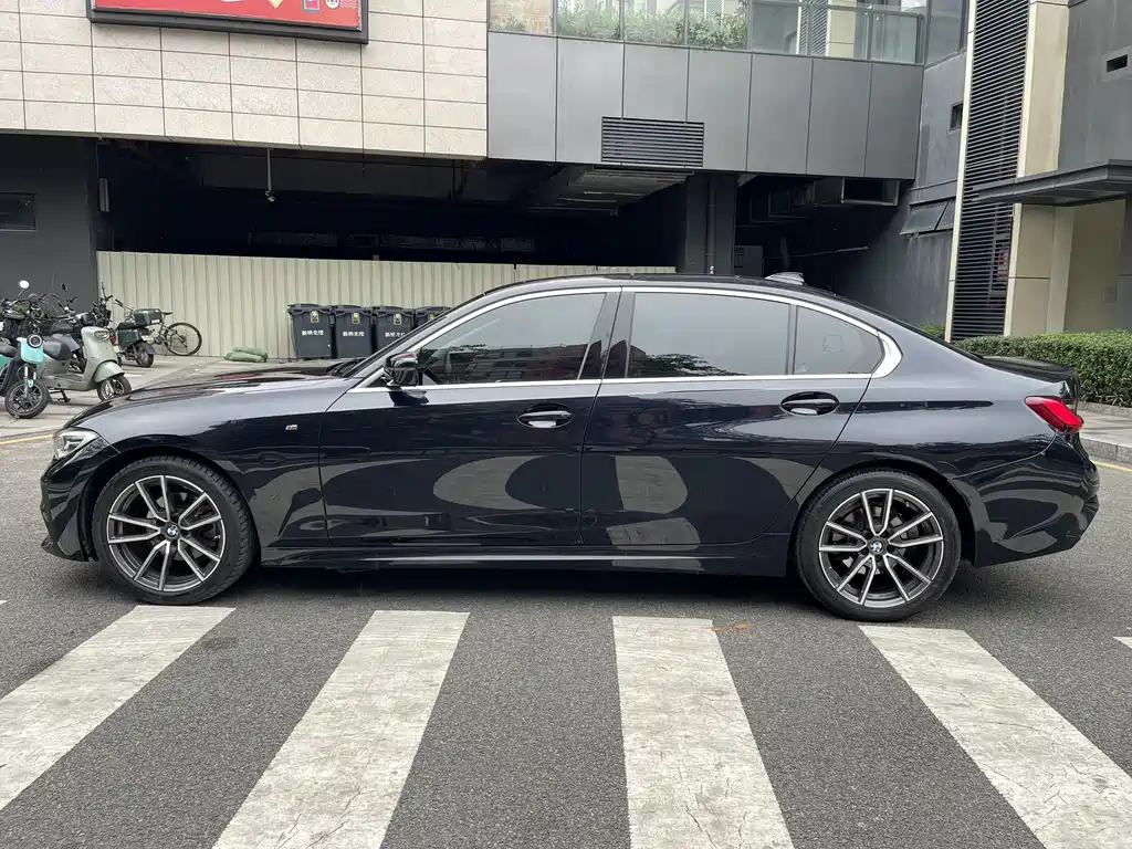 BMW 3 Series 2022 325Li M Sport Package