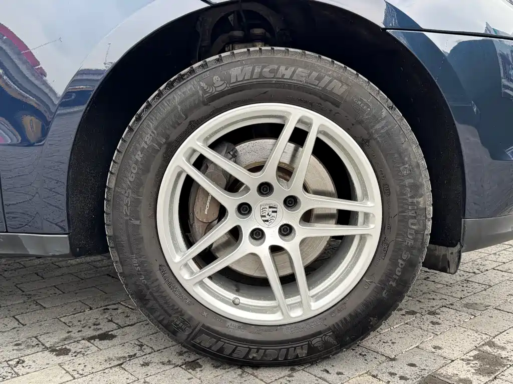 Macan 2021 2.0T