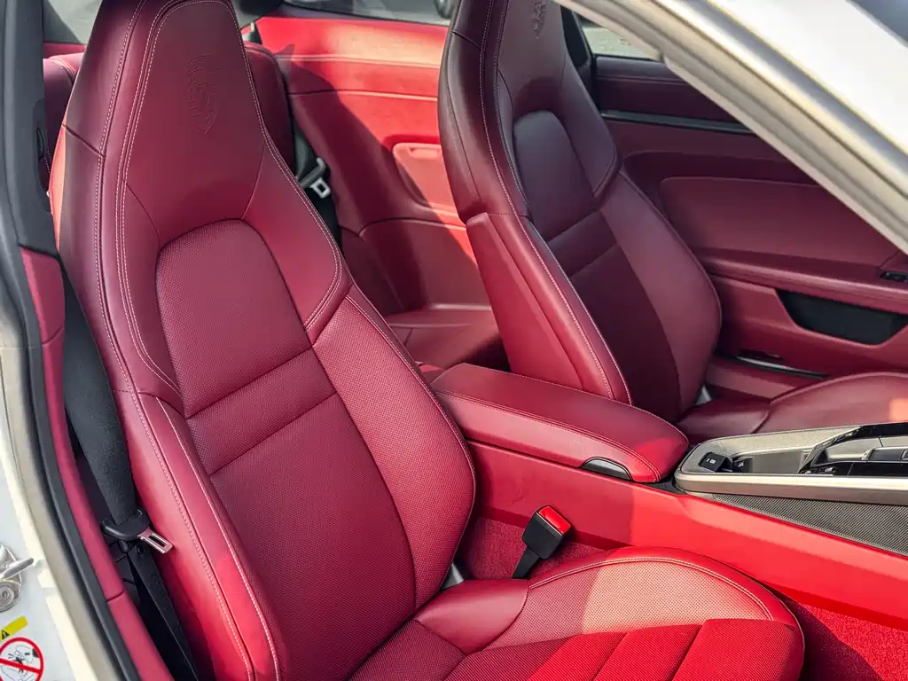 Porsche 911 2023 Carrera 3.0T