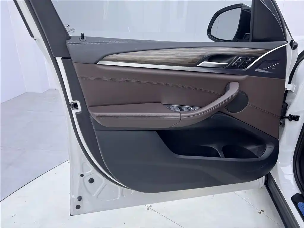 BMW X3 2019 xDrive28i Luxury Package