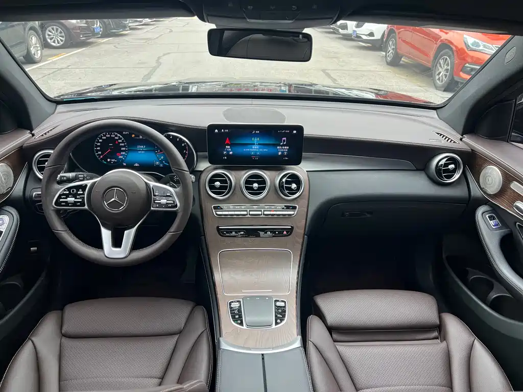 Mercedes-Benz GLC 2021 GLC 300 L 4MATIC Dynamic Edition