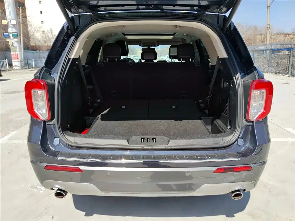 Explorer 2020 EcoBoost 285 4x4 Platinum Edition 7-seater