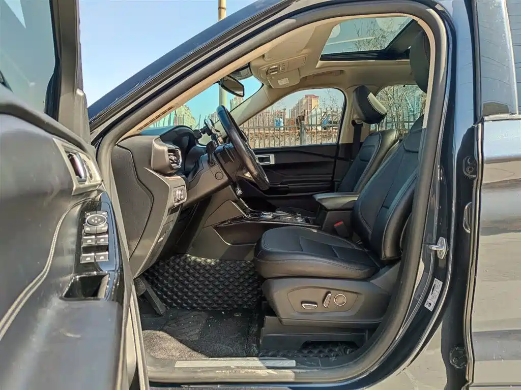 Explorer 2020 EcoBoost 285 4x4 Platinum Edition 7-seater