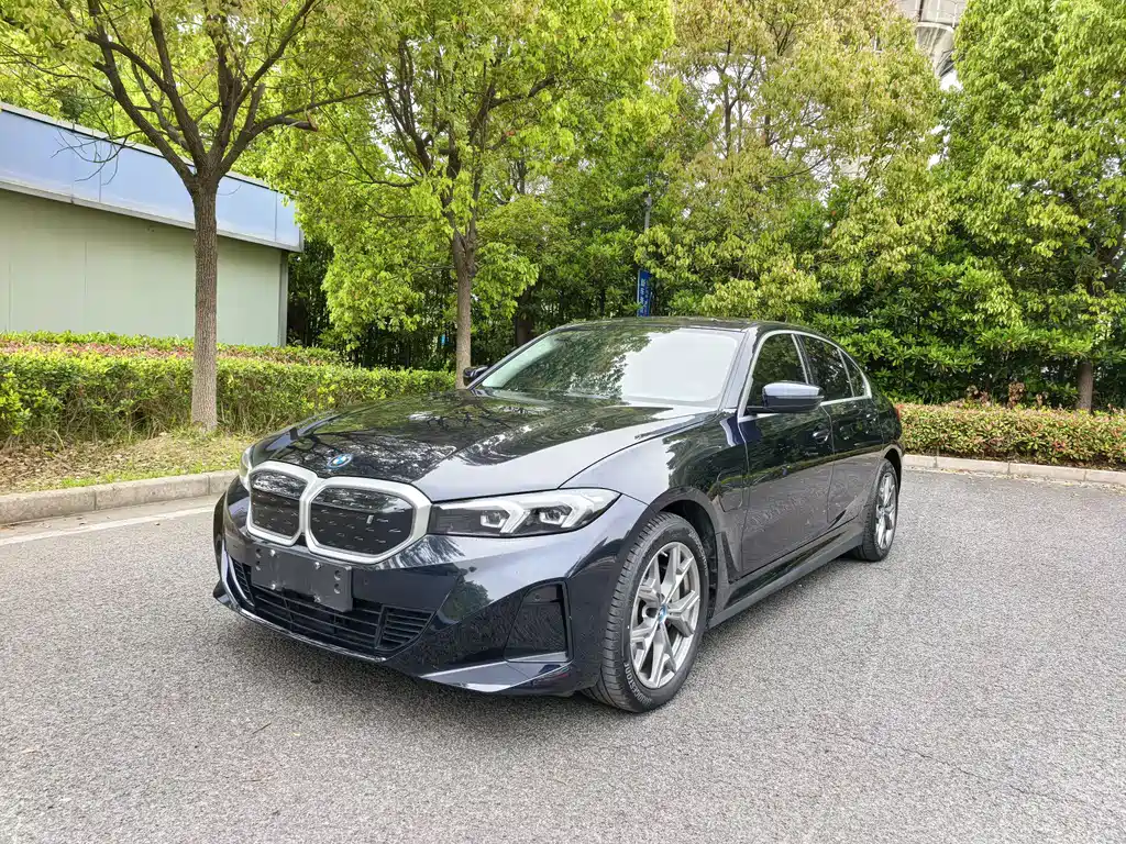 BMW i3 2024 model eDrive 35 L