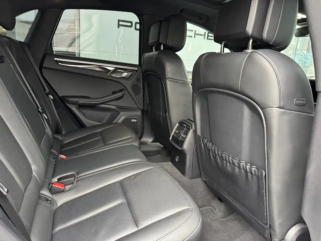 Macan 2023 2.0T