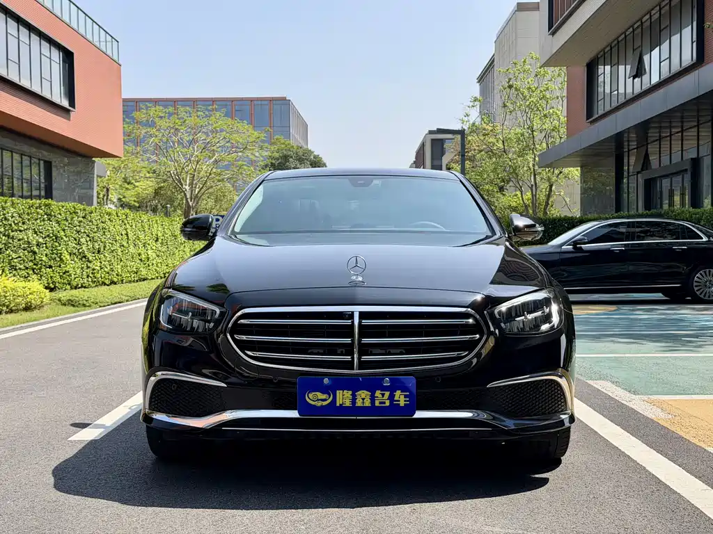 Mercedes-Benz E-Class 2022 E 300 L Fashion Edition
