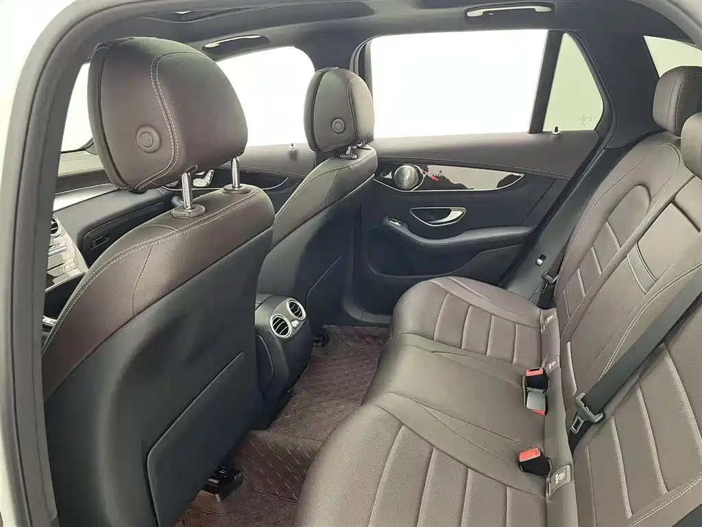 Mercedes-Benz GLC 2018 GLC 260 4MATIC Luxury Edition