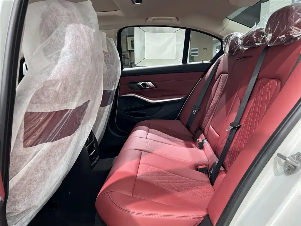 BMW 3 Series 2025 Model 325i M Sport Package