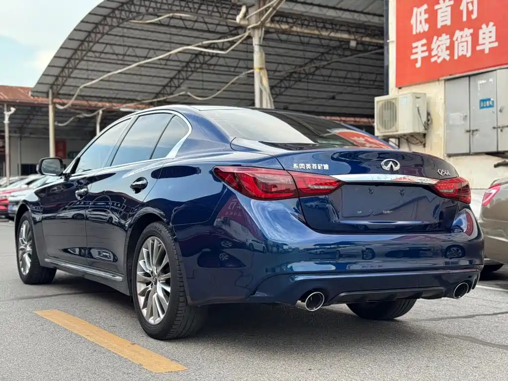 Infiniti Q50L 2018 model 2.0T Jinxiang Edition National VI