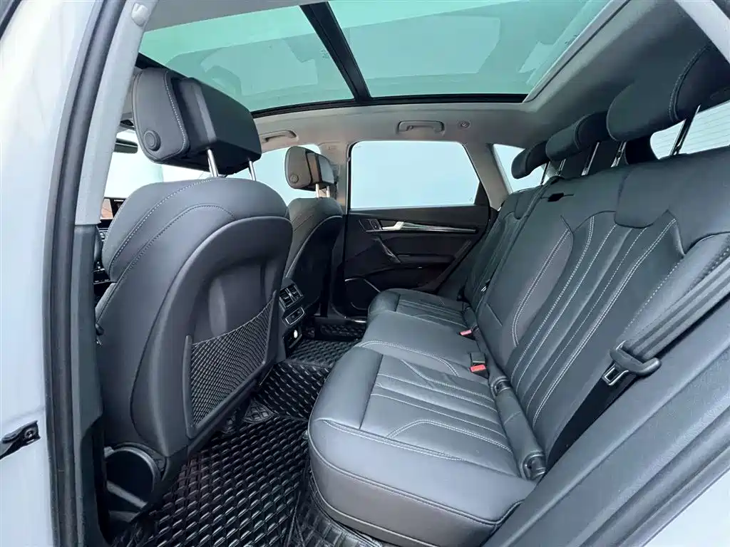 Audi Q5L 2022 40T Premium Dynamic Edition