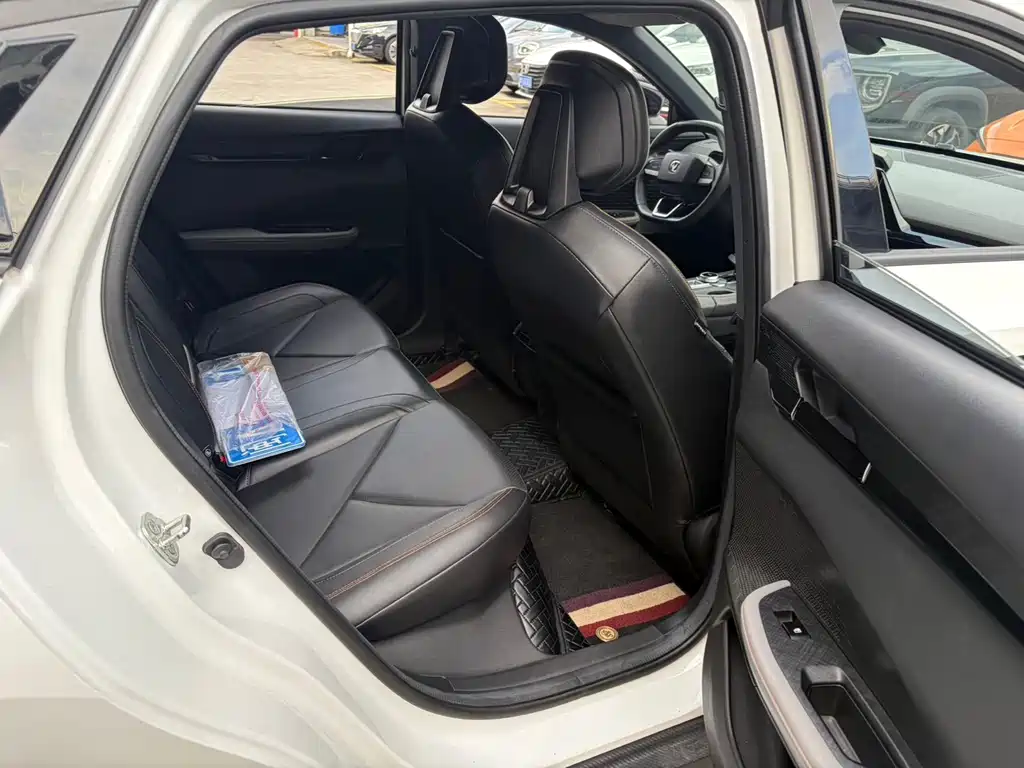Changan UNI-V 2022 Model 1.5T Prestige Edition